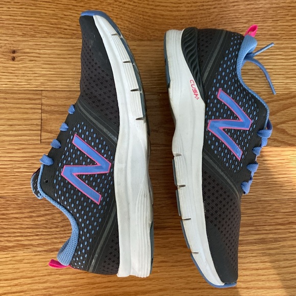 New Balance 711 Heel Pillow Comfort Running Sneaker - Picture 8 of 10